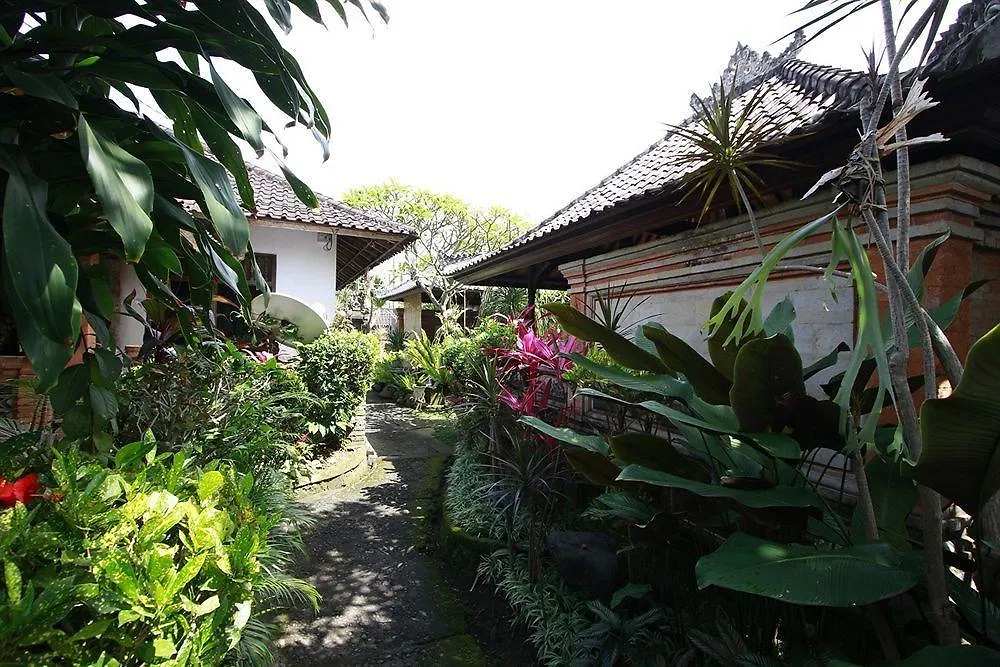 Citrus Tree B&B - Shana Ubud  Guest house